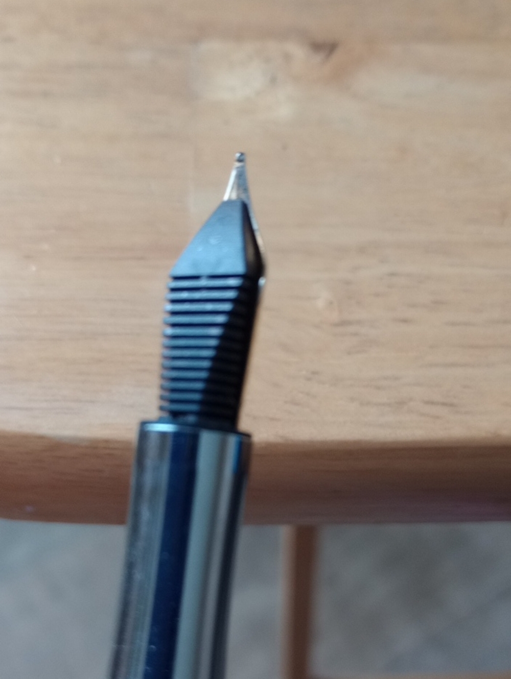 Elegant Faux Wood and Turquoise Fountain Pen - Picture 6 of 8